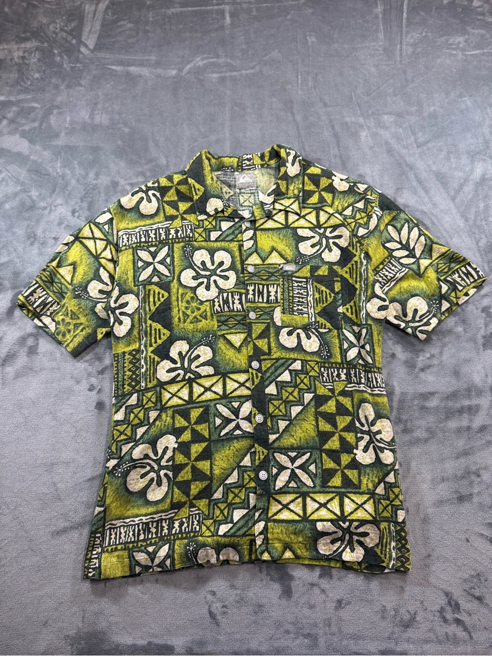 Quiksilver Short-Sleeve Green Patterned Button-Down Shirt